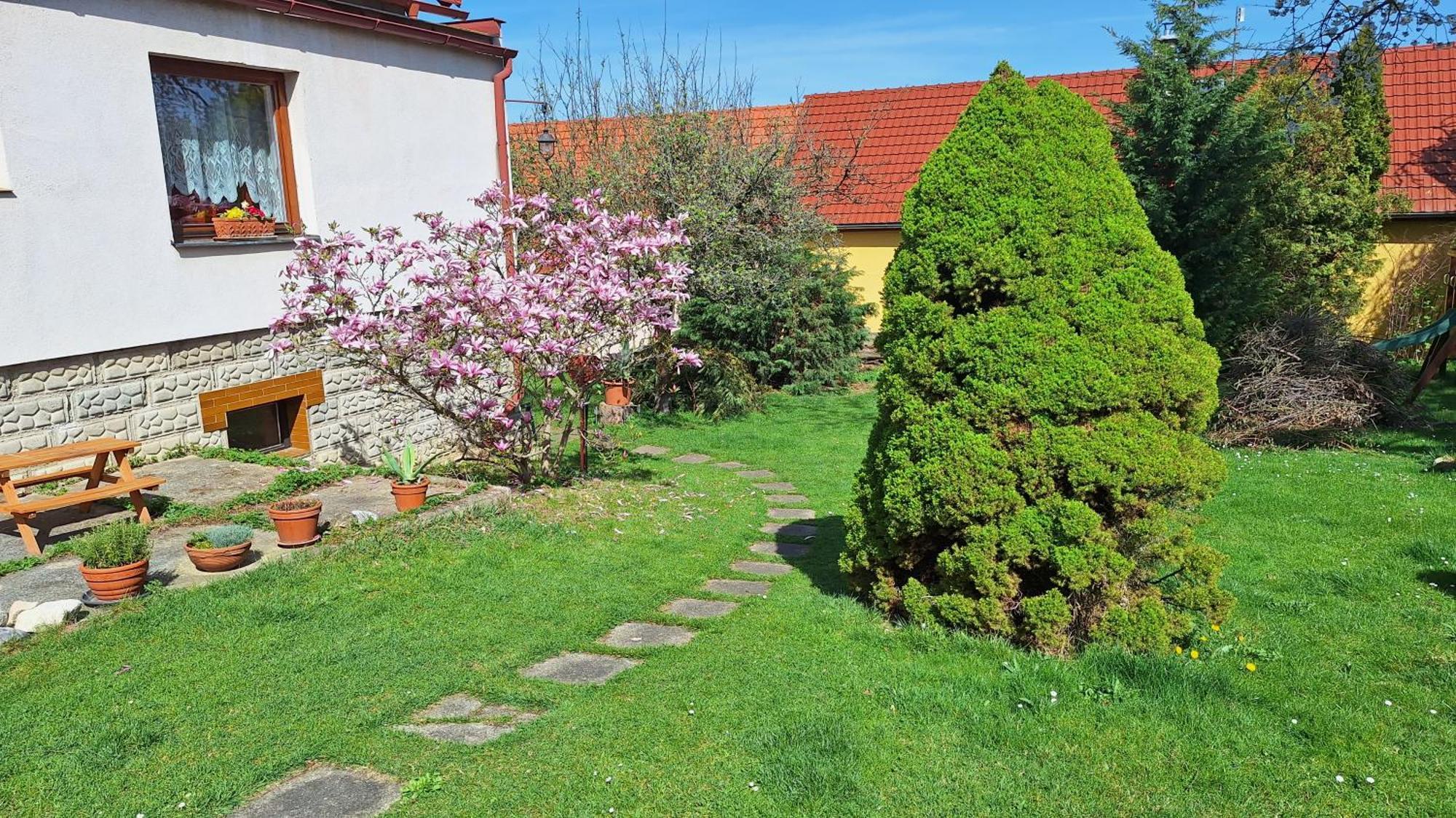 Zbraslav Old Garden Apartamento *